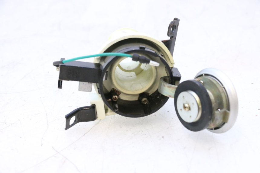 photo de BOUCHON RESERVOIR ESSENCE KYMCO MOVIE S 125 (2009 - 2018) - Vue principale