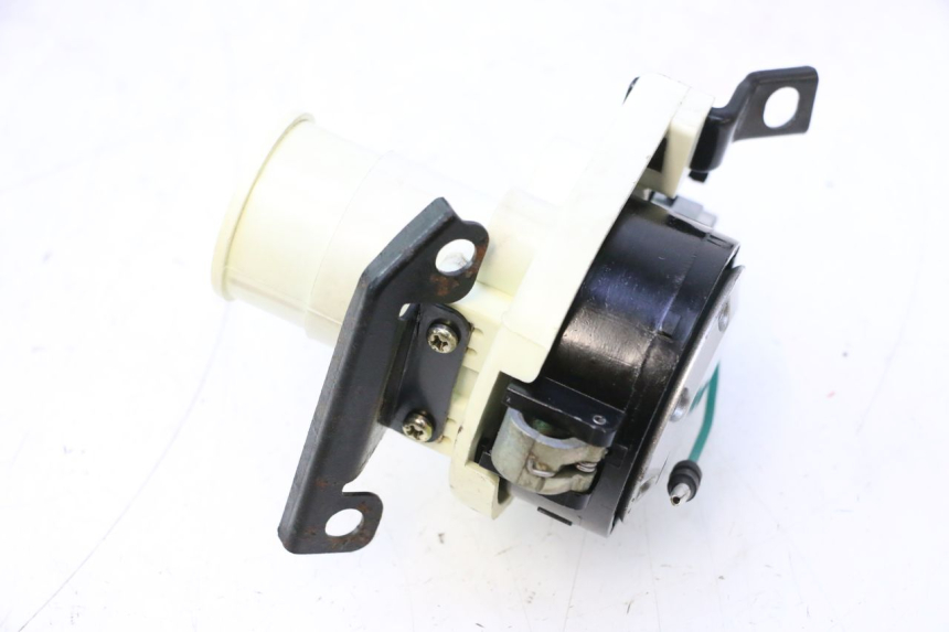 photo de BOUCHON RESERVOIR ESSENCE KYMCO MOVIE S 125 (2009 - 2018) - Points de fixation