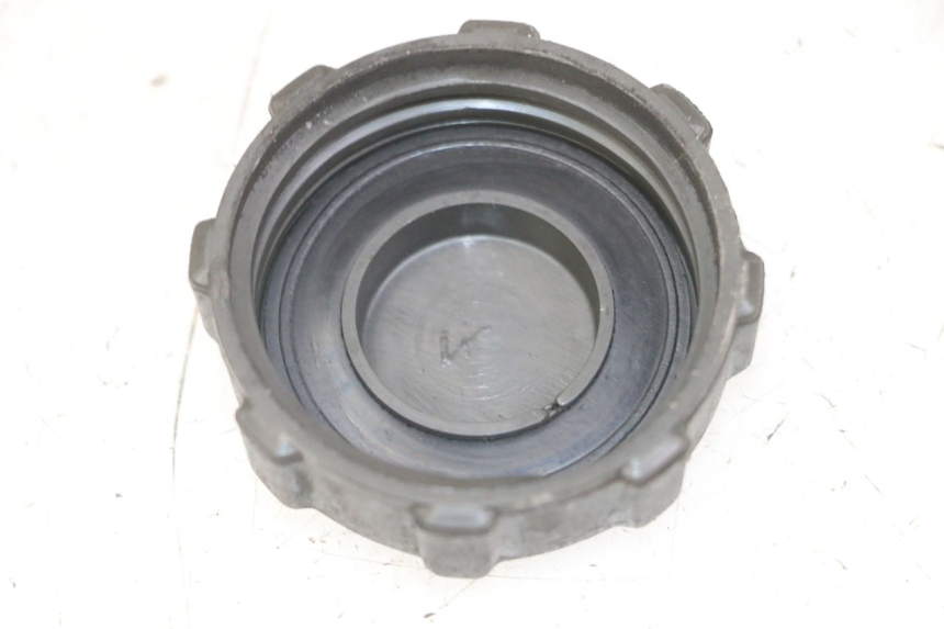 photo de BOUCHON RESERVOIR ESSENCE PIAGGIO MP3 LT 400 (2007 - 2012)