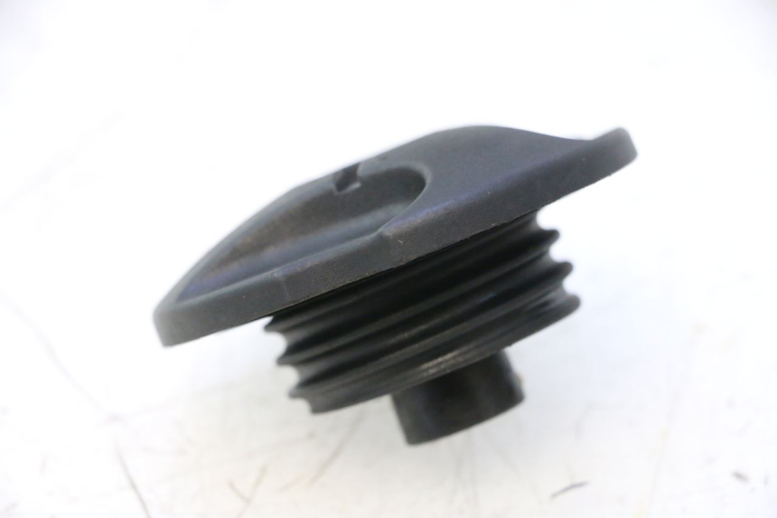 photo de BOUCHON RESERVOIR ESSENCE RIEJU MRT PRO SUPERMOTARD 50 (2007 - 2018) - Zoom état d’usage