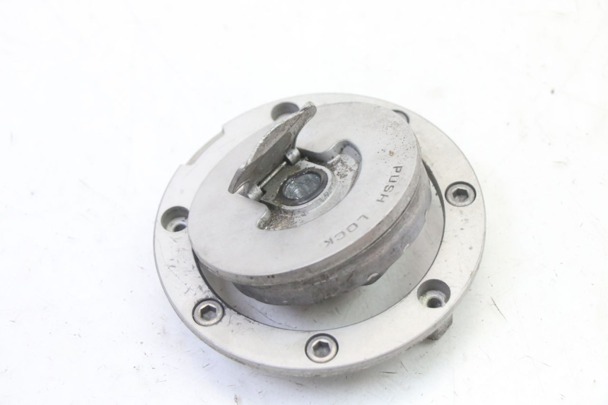photo de BOUCHON RESERVOIR ESSENCE HONDA NTV DEAUVILLE ABS 700 (2007 - 2016)