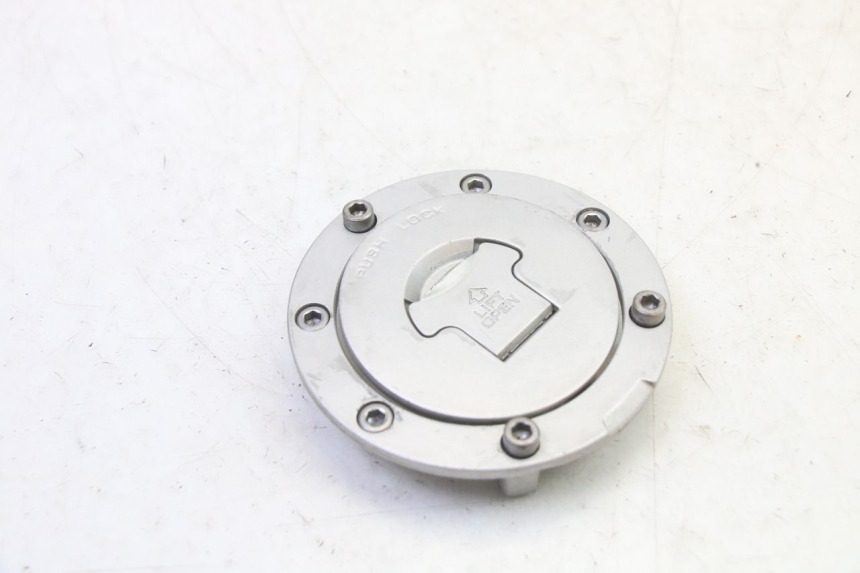 photo de BOUCHON RESERVOIR ESSENCE HONDA NTV DEAUVILLE 650 (2001 - 2006)