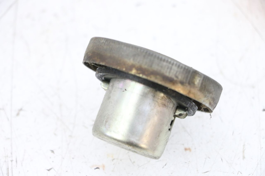 photo de BOUCHON RESERVOIR ESSENCE SYM ORBIT 2 4T 50 (2008 - 2017) - Vue principale