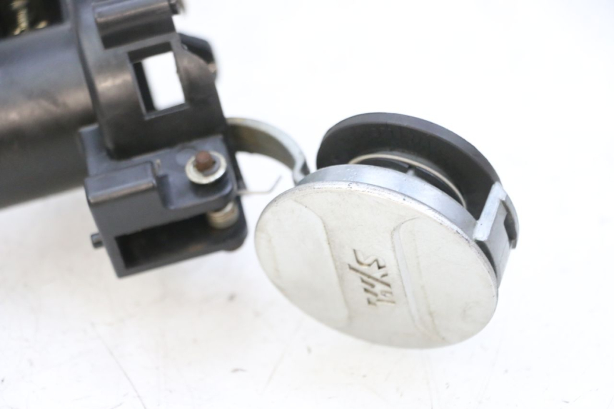 photo de BOUCHON RESERVOIR ESSENCE SYM ORBIT III 3 4T 50 (2021 - 2025) - Gros plan technique