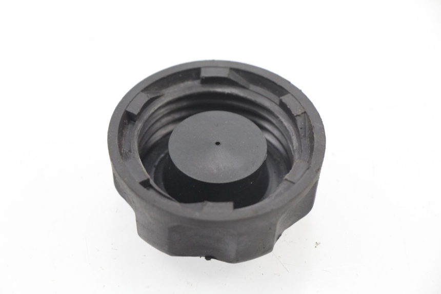 photo de BOUCHON RESERVOIR ESSENCE MBK OVETTO 50 (1998 - 2007)
