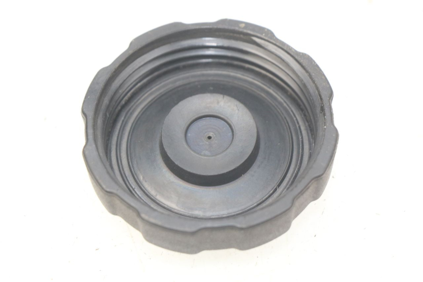 photo de BOUCHON RESERVOIR ESSENCE PEUGEOT GEOPOLIS 400 (2007 - 2013)