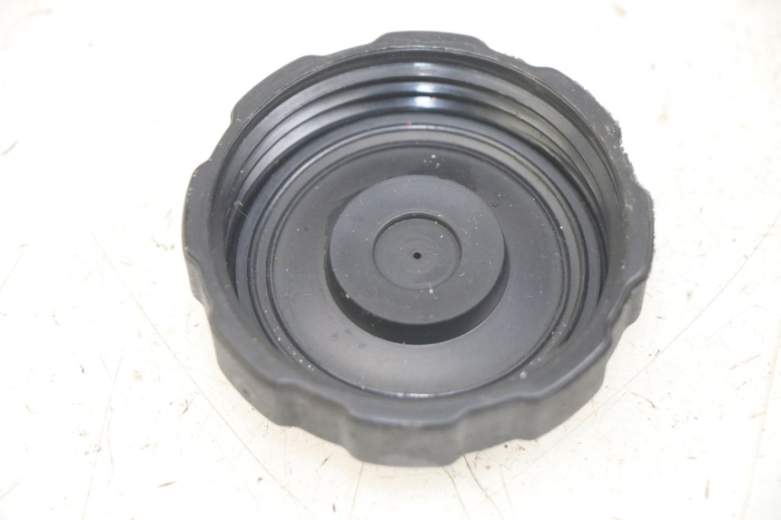 photo de BOUCHON RESERVOIR ESSENCE PEUGEOT GEOPOLIS RS 125 (2007 - 2009)