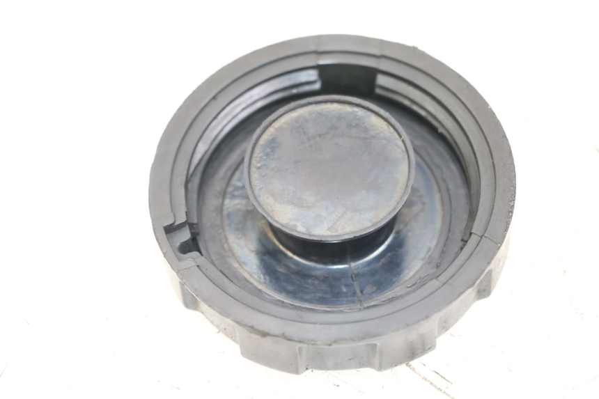 photo de BOUCHON RESERVOIR ESSENCE PEUGEOT KISBEE 2T 50 (2018 - 2022)