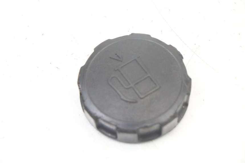 photo de BOUCHON RESERVOIR ESSENCE PEUGEOT KISBEE 2T 50 (2010 - 2017)