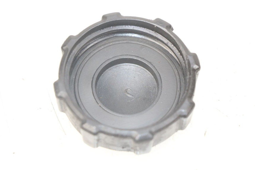 photo de BOUCHON RESERVOIR ESSENCE PIAGGIO FLY 125 (2005 - 2012)