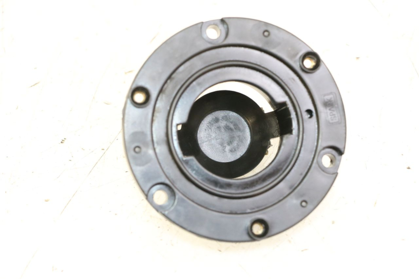 photo de BOUCHON RESERVOIR ESSENCE PIAGGIO NRG POWER PUREJET 50 (2018 - 2021)