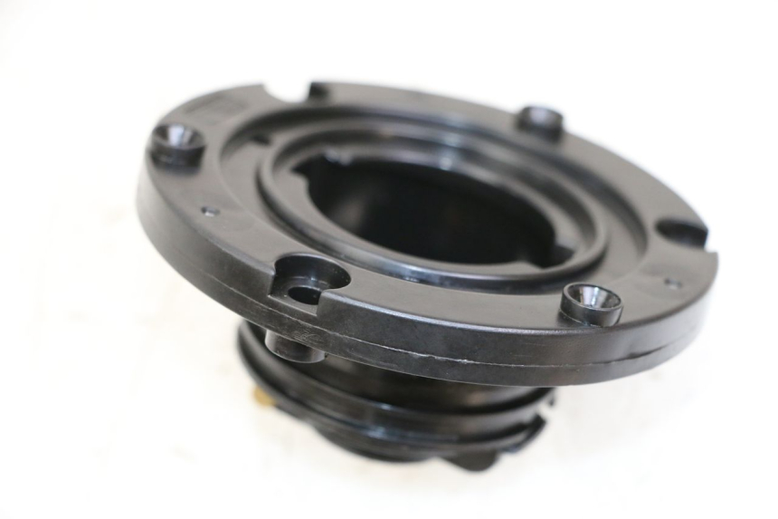 photo de BOUCHON RESERVOIR ESSENCE PIAGGIO NRG POWER PUREJET 50 (2018 - 2021)