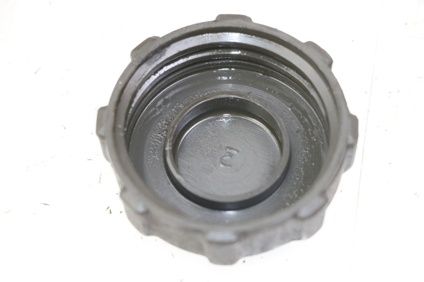 photo de BOUCHON RESERVOIR ESSENCE PIAGGIO VESPA GRANTURISMO 200 (2004 - 2005)