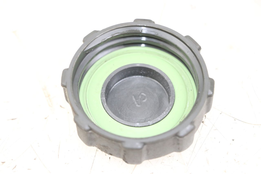 photo de BOUCHON RESERVOIR ESSENCE PIAGGIO VESPA PRIMAVERA 4T 50 (2021 - 2024)
