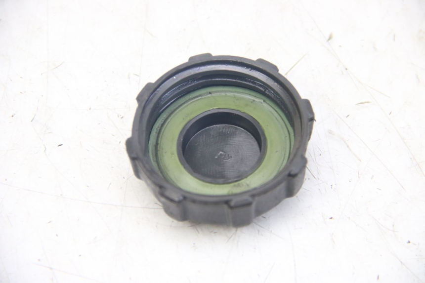 photo de BOUCHON RESERVOIR ESSENCE PIAGGIO VESPA SPRINT 2T 50 (2014 - 2018)