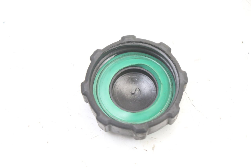 photo de BOUCHON RESERVOIR ESSENCE PIAGGIO ZIP 2T 50 (2009 - 2019)