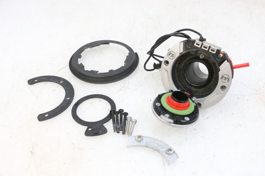 photo de BOUCHON RESERVOIR ESSENCE BMW R GS 1250 (2021 - 2024) - Détail de la pièce