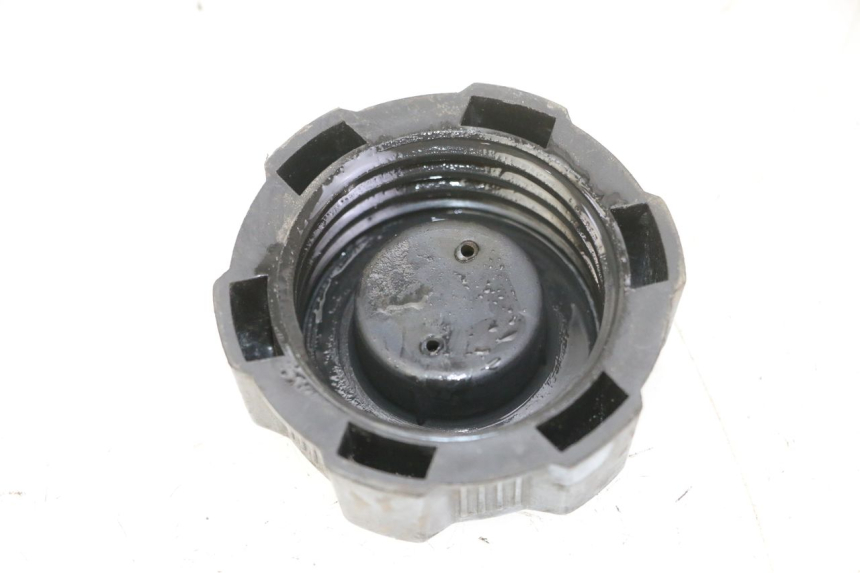 photo de BOUCHON RESERVOIR ESSENCE HYTRACK S 150 (2003 - 2011)