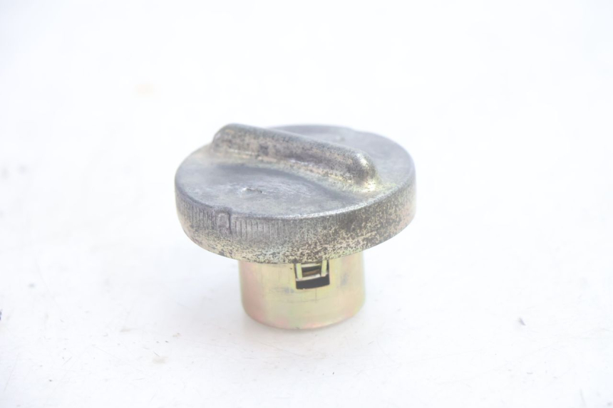 photo de BOUCHON RESERVOIR ESSENCE HONDA SCV LEAD 100 (2003 - 2007) - Vue principale