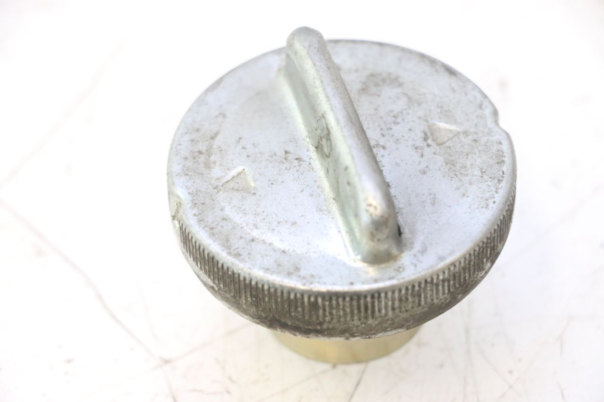 photo de BOUCHON RESERVOIR ESSENCE HONDA SH 125 (2001 - 2003) - Vue principale