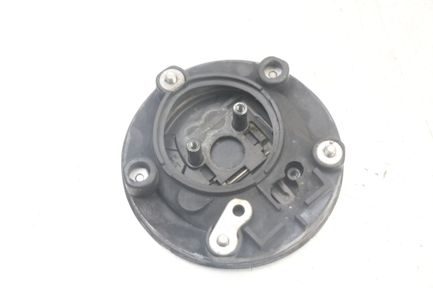 photo de BOUCHON RESERVOIR ESSENCE TRIUMPH SPEED TRIPLE T301 900 (1994 - 1996) - Vue d’ensemble