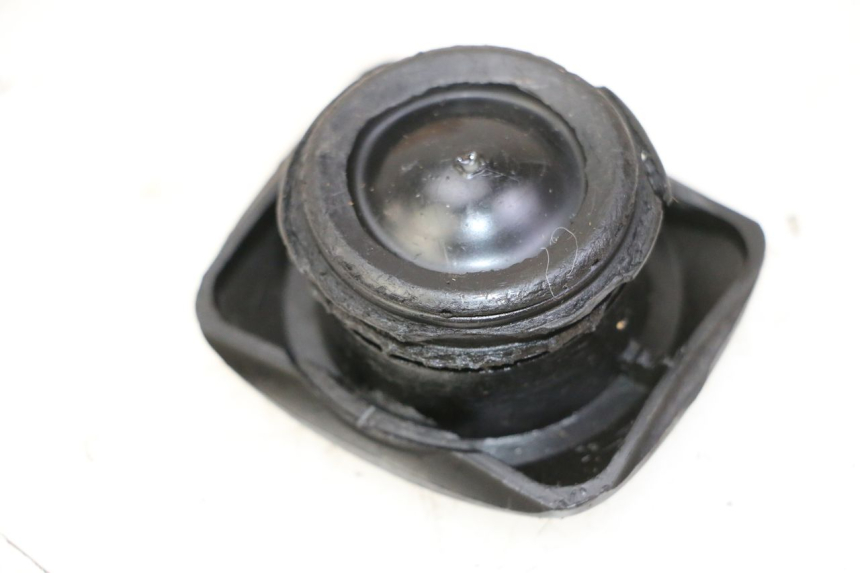 photo de BOUCHON RESERVOIR ESSENCE PEUGEOT SPEEDAKE 50 (1995 - 1997)