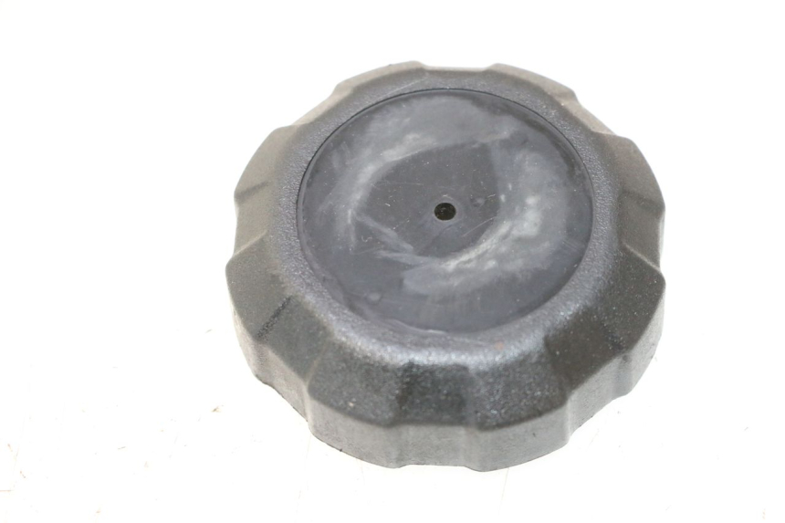 photo de BOUCHON RESERVOIR ESSENCE PEUGEOT SPEEDFIGHT LC 50 (1996 - 2002) - Vue principale