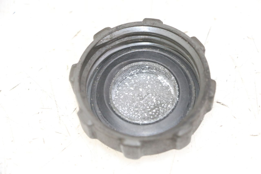 photo de BOUCHON RESERVOIR ESSENCE PIAGGIO SUPER LX 125 (2000 - 2003)