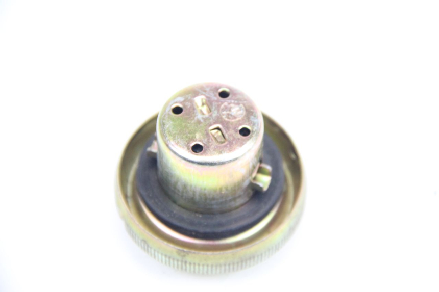 photo de BOUCHON RESERVOIR ESSENCE SYM JET 4 4T 50 (2018 - 2021)