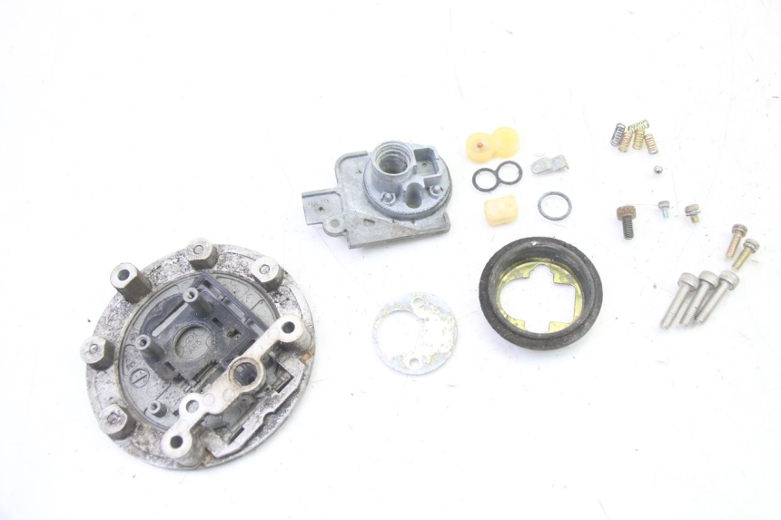 photo de BOUCHON RESERVOIR ESSENCE YAMAHA TDR DELTABOX 125 (1993 - 2003)