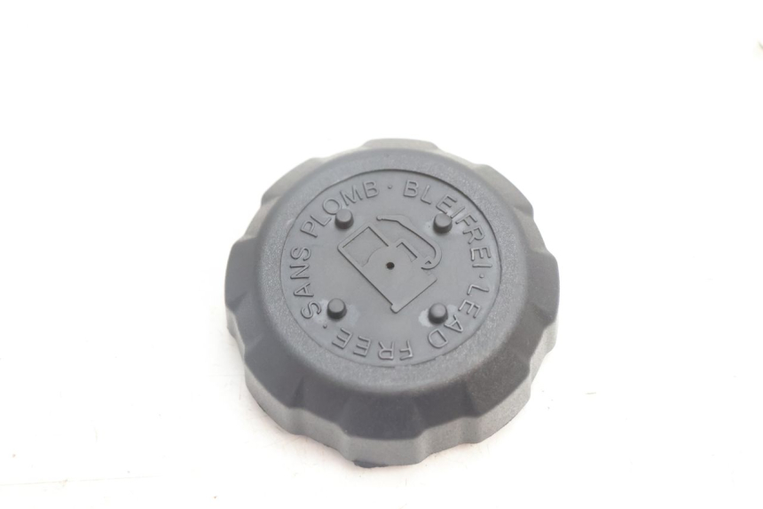 photo de BOUCHON RESERVOIR ESSENCE PEUGEOT TKR TREKKER FURIOUS 50 (2005 - 2014) - Vue principale