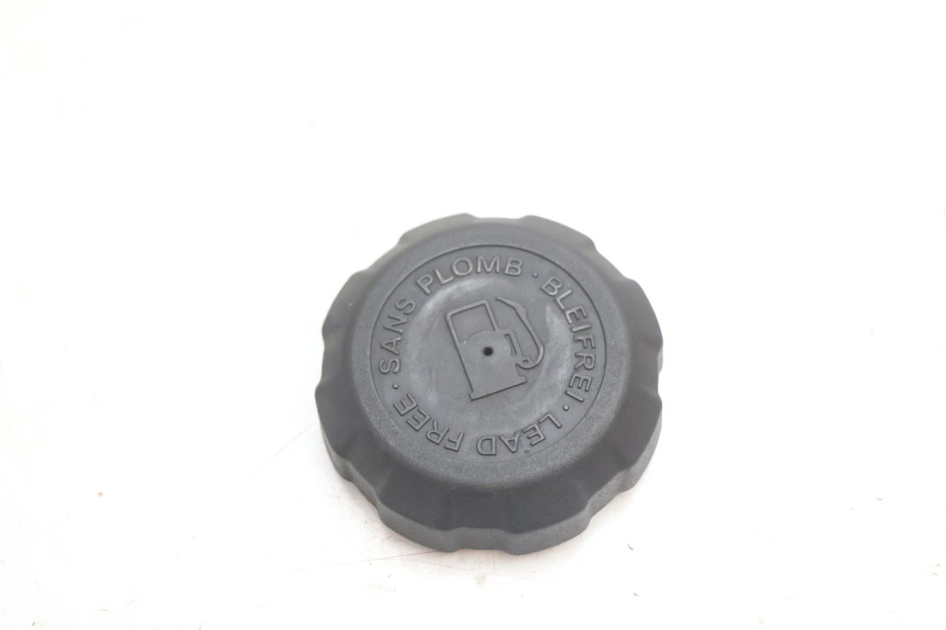 photo de BOUCHON RESERVOIR ESSENCE PEUGEOT TREKKER 50 (1995 - 2004) - Vue principale
