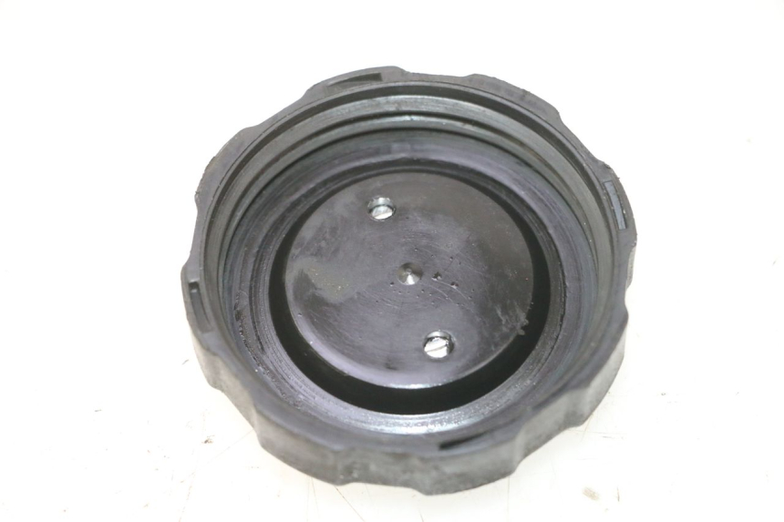 photo de BOUCHON RESERVOIR ESSENCE PEUGEOT TREKKER 50 (1995 - 2004) - Détail de la pièce