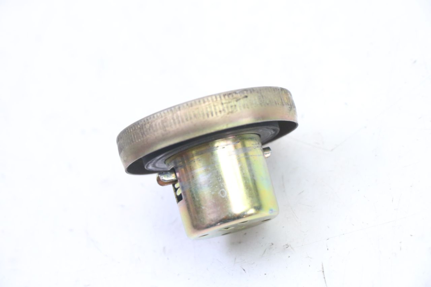 photo de BOUCHON RESERVOIR ESSENCE PEUGEOT TWEET 4T 50 (2014 - 2019)