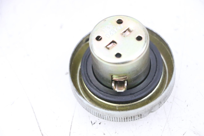 photo de BOUCHON RESERVOIR ESSENCE PEUGEOT TWEET PRO EFI 4T 50 (2021 - 2022)