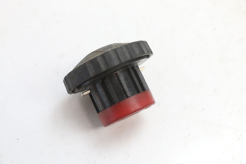 photo de BOUCHON RESERVOIR ESSENCE PIAGGIO VESPA PK FL 2T 50 (1990 - 1996) - Zoom état d’usage