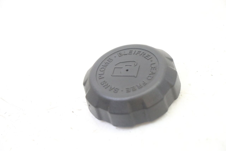 photo de BOUCHON RESERVOIR ESSENCE PEUGEOT VIVACITY 50 (2004 - 2009)