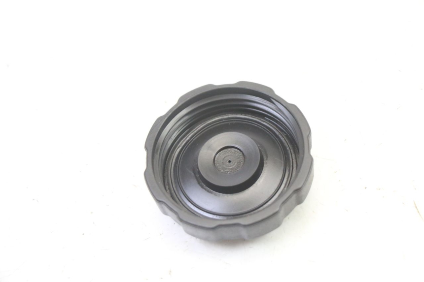 photo de BOUCHON RESERVOIR ESSENCE PEUGEOT VIVACITY 50 (2004 - 2009)