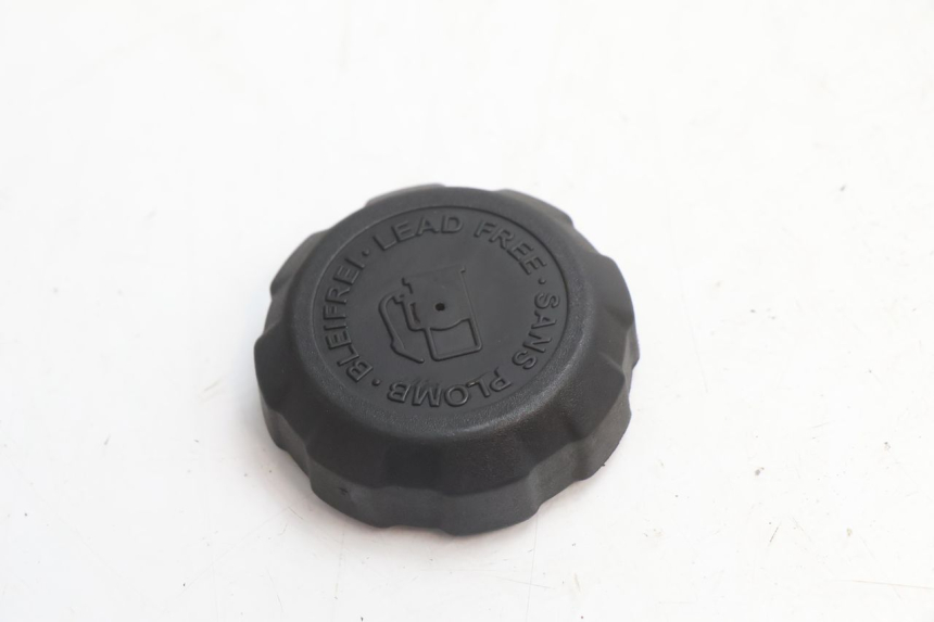 photo de BOUCHON RESERVOIR ESSENCE PEUGEOT VIVACITY 50 (1998 - 2003) - Détail de la pièce