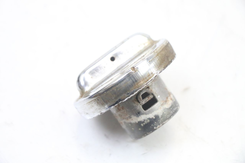 photo de BOUCHON RESERVOIR ESSENCE VONROAD YIBEN 125 (2006 - 2010)