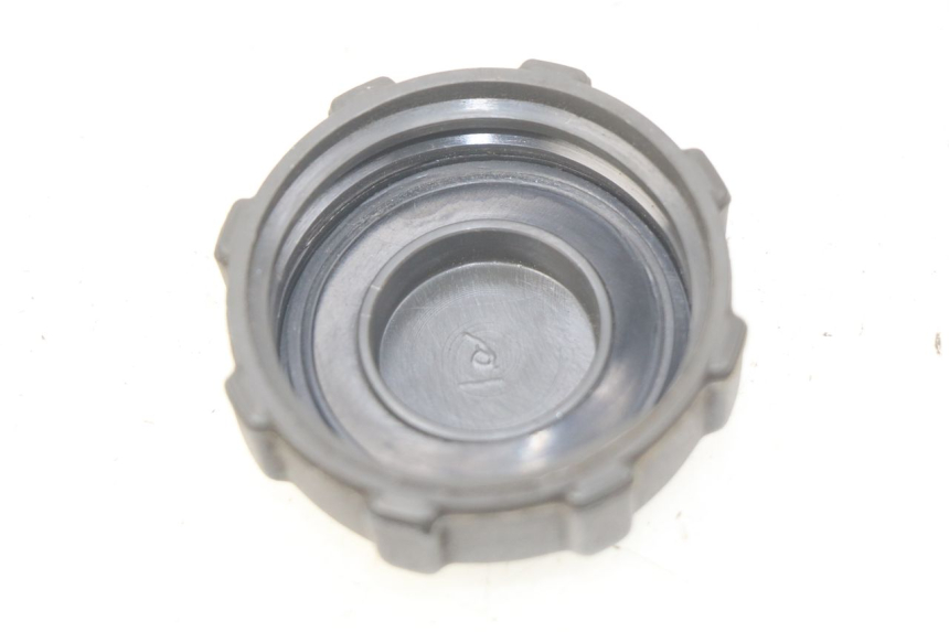 photo de BOUCHON RESERVOIR ESSENCE PIAGGIO X9 EVOLUTION 250 (2003 - 2007)
