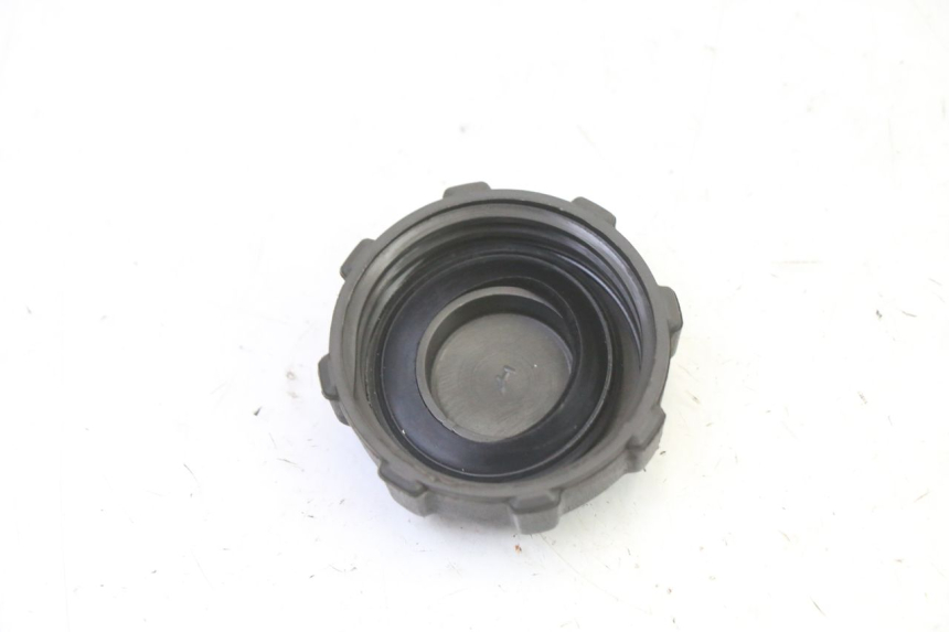 photo de BOUCHON RESERVOIR ESSENCE PIAGGIO X9 EVOLUTION 125 (2003 - 2007)