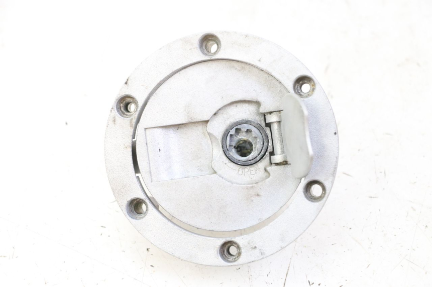 photo de BOUCHON RESERVOIR ESSENCE YAMAHA TZR 50 (2008 - 2016)