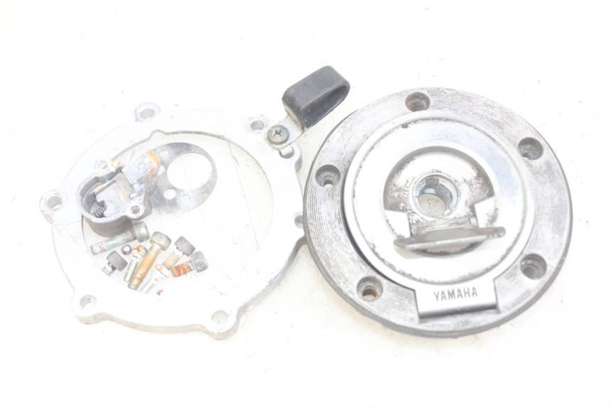 photo de BOUCHON RESERVOIR ESSENCE YAMAHA YZF R1 1000 (2007 - 2008)