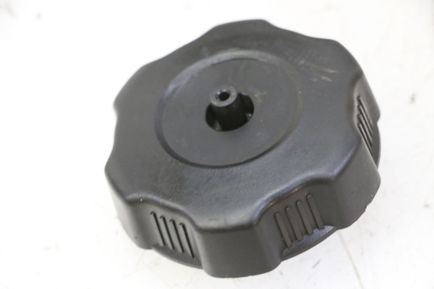photo de BOUCHON RESERVOIR ESSENCE YAMAHA YZ 85 (2022 - 2025)