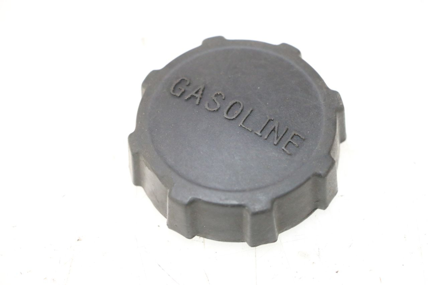 photo de BOUCHON RESERVOIR ESSENCE PIAGGIO ZIP 4T 50 (2006 - 2017) - Vue principale