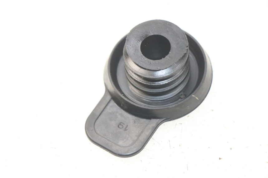 photo de BOUCHON RESERVOIR HUILE PGO BIG MAX 50 (2001 - 2009)