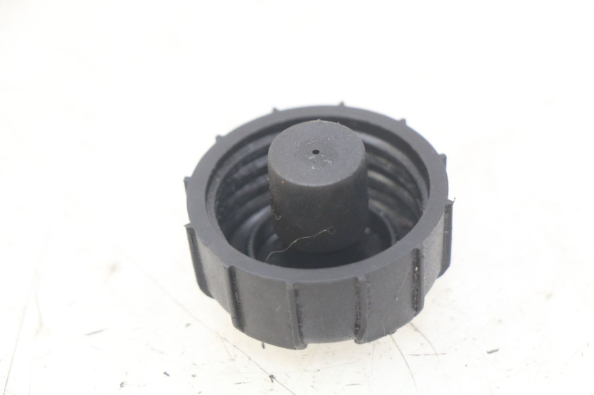 photo de BOUCHON RESERVOIR HUILE PEUGEOT CITYSTAR 2T 50 (2018 - 2021)