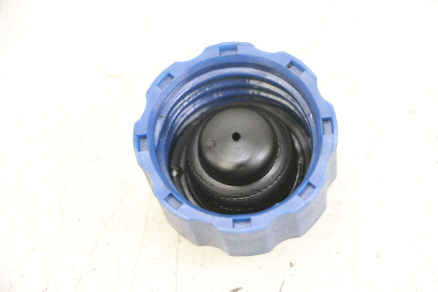 photo de BOUCHON RESERVOIR HUILE PEUGEOT ELYSEO 125 (1999 - 2004) - Détail de la pièce