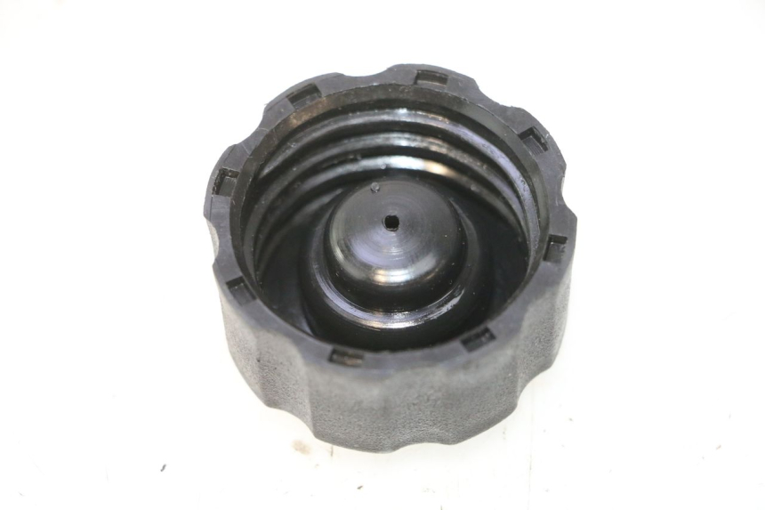 photo de BOUCHON RESERVOIR HUILE PEUGEOT ELYSTAR 50 (2002 - 2014) - Détail de la pièce